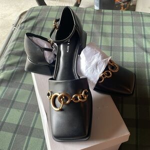 Charles & Keith chain-link square toe pump